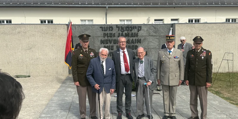 80-årsmarkering av frigjøringen av Dachau - minnemarkering med norske deltakere